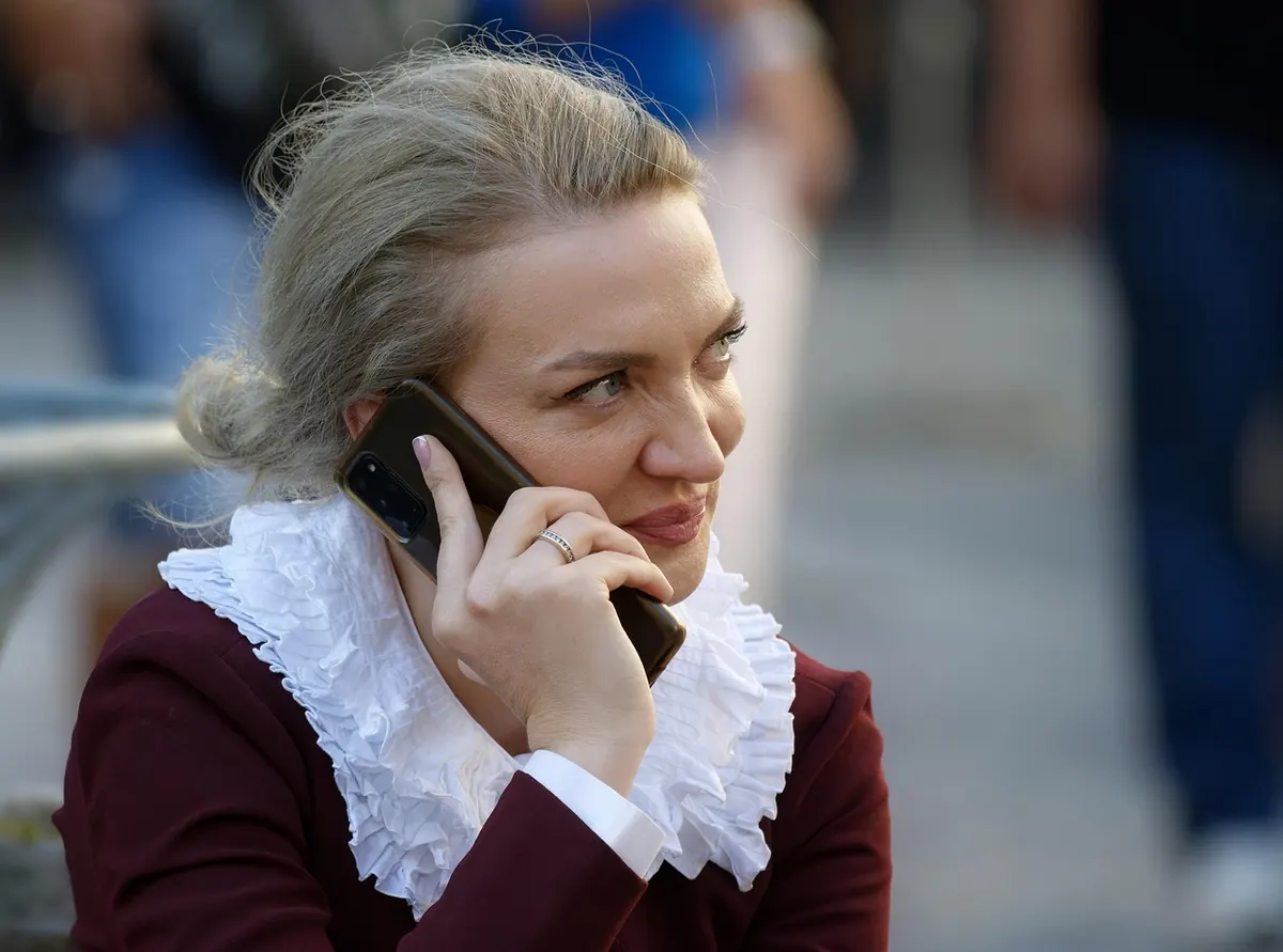 Tinder First Message Examples That Work in the UK (Without Being Cheesy)